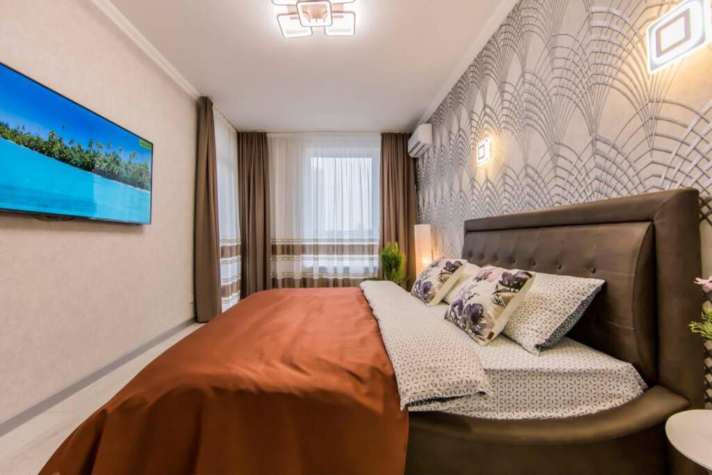 Новые Светлые Апартаменты Метро Славутич Kiev Ngoại thất bức ảnh