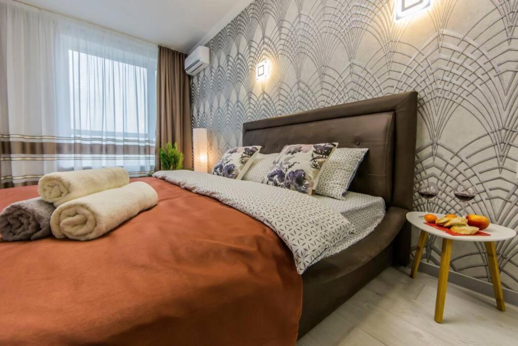 Новые Светлые Апартаменты Метро Славутич Kiev Ngoại thất bức ảnh